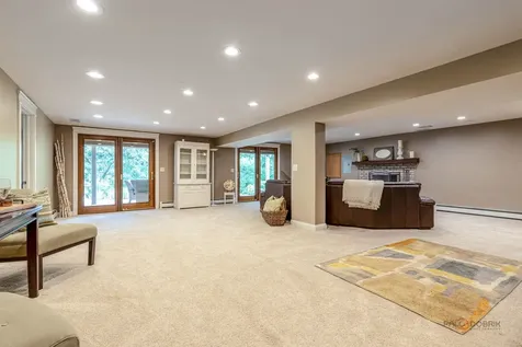 2768 Glendower Terrace Elgin IL 60124