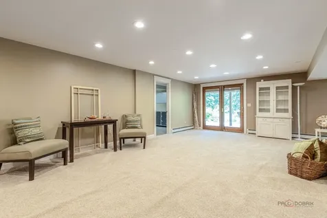 2768 Glendower Terrace Elgin IL 60124
