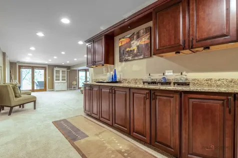 2768 Glendower Terrace Elgin IL 60124