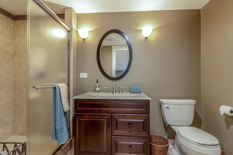 2768 Glendower Terrace Elgin IL 60124