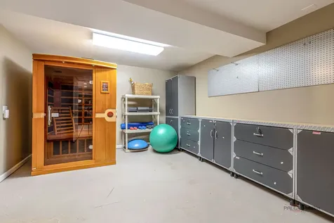 2768 Glendower Terrace Elgin IL 60124