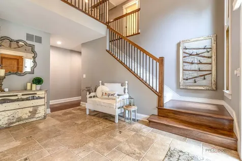 2768 Glendower Terrace Elgin IL 60124