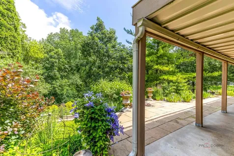 2768 Glendower Terrace Elgin IL 60124
