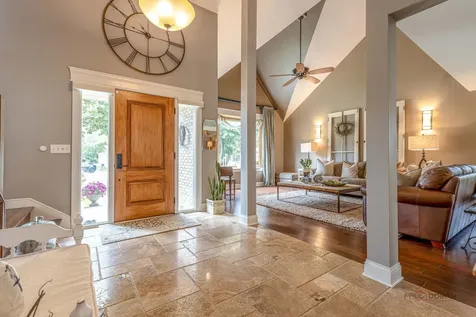 2768 Glendower Terrace Elgin IL 60124