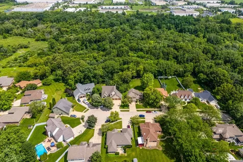 2768 Glendower Terrace Elgin IL 60124