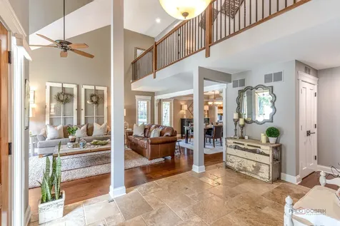 2768 Glendower Terrace Elgin IL 60124