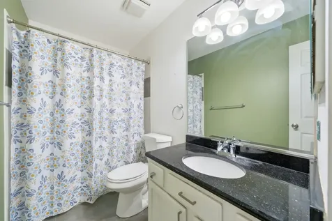 636 Briarwood Lane Oswego IL 60543