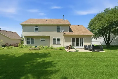 636 Briarwood Lane Oswego IL 60543