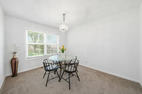 636 Briarwood Lane Oswego IL 60543