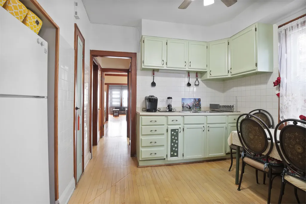 3051 North Mason Avenue Chicago IL 60634