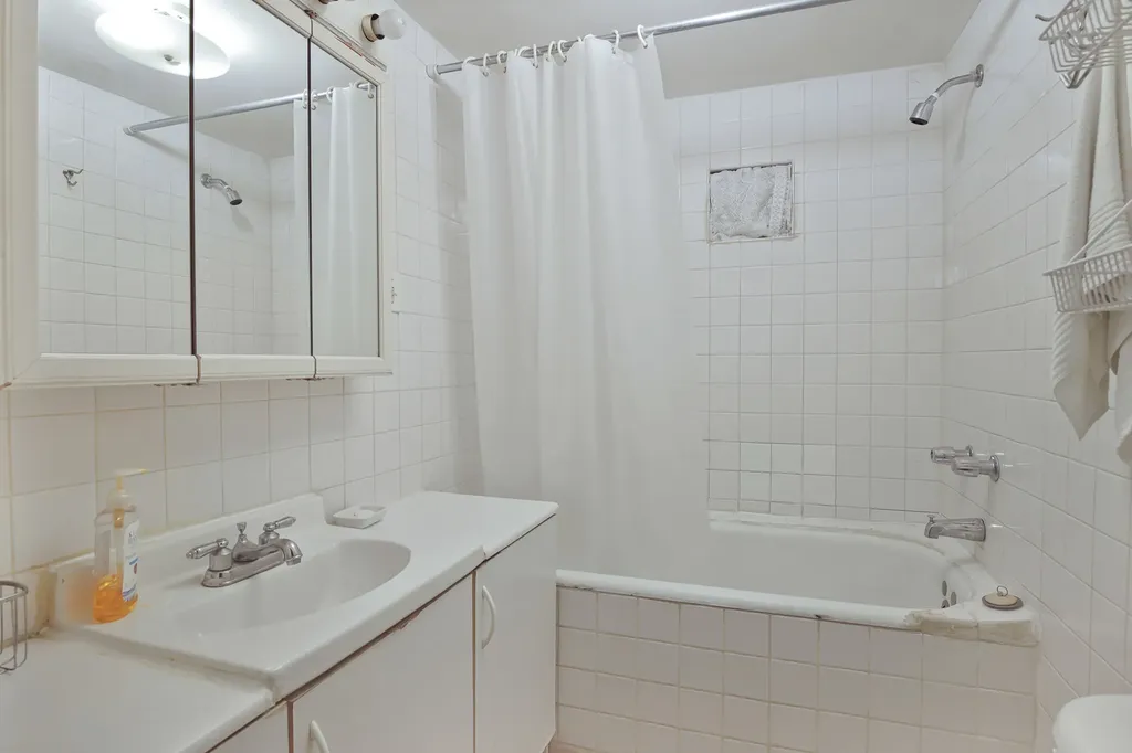 3051 North Mason Avenue Chicago IL 60634