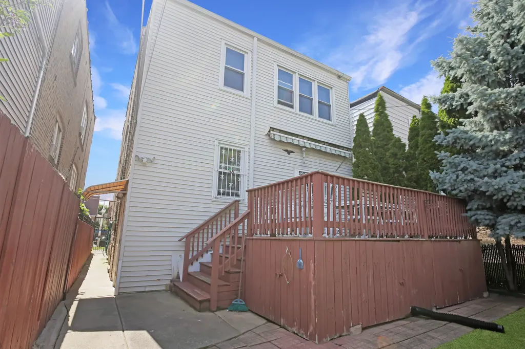 3051 North Mason Avenue Chicago IL 60634