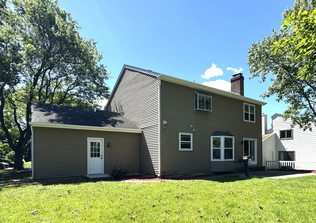 1217 Yorkshire Drive Naperville IL 60563