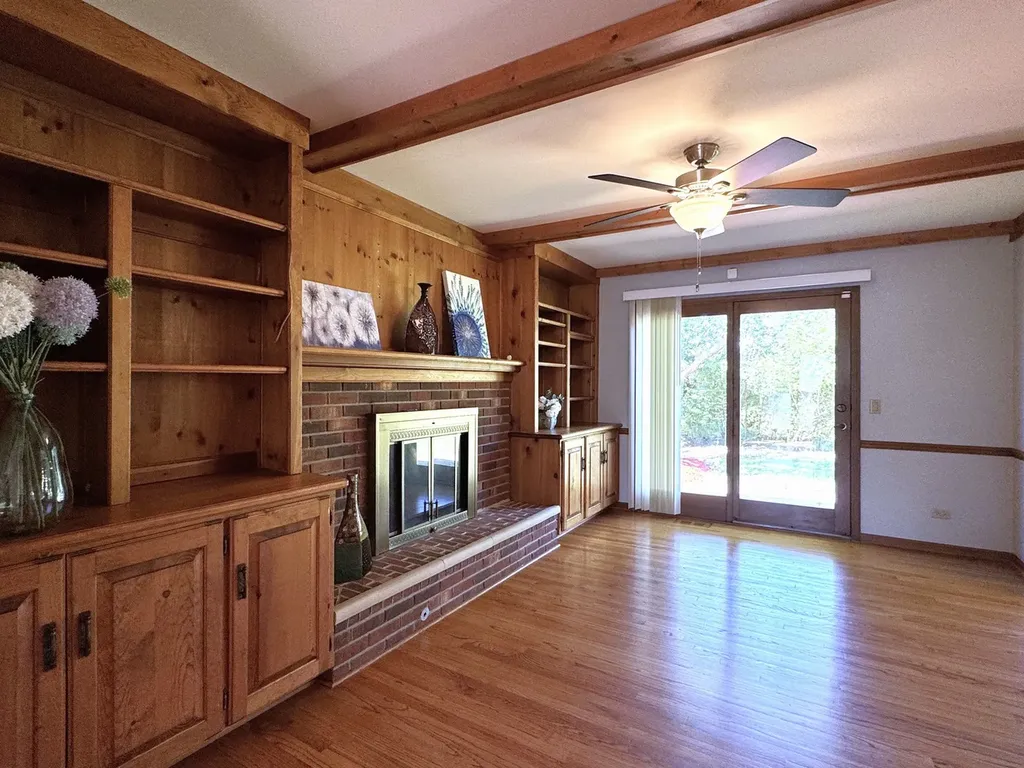 1217 Yorkshire Drive Naperville IL 60563