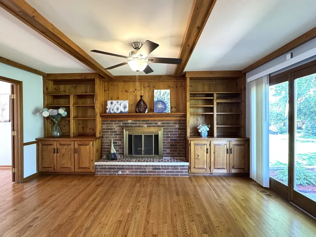 1217 Yorkshire Drive Naperville IL 60563