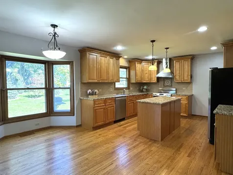 1217 Yorkshire Drive Naperville IL 60563