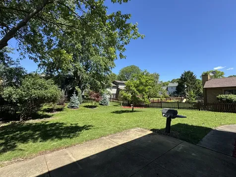 1217 Yorkshire Drive Naperville IL 60563