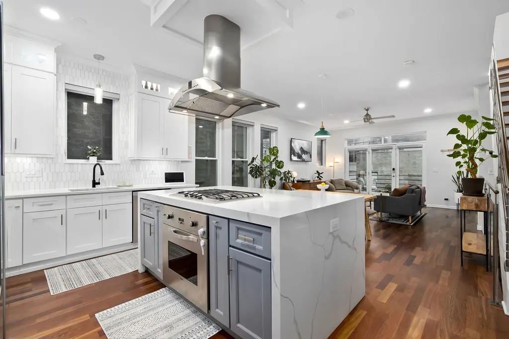 922 North Paulina Street Chicago IL 60622