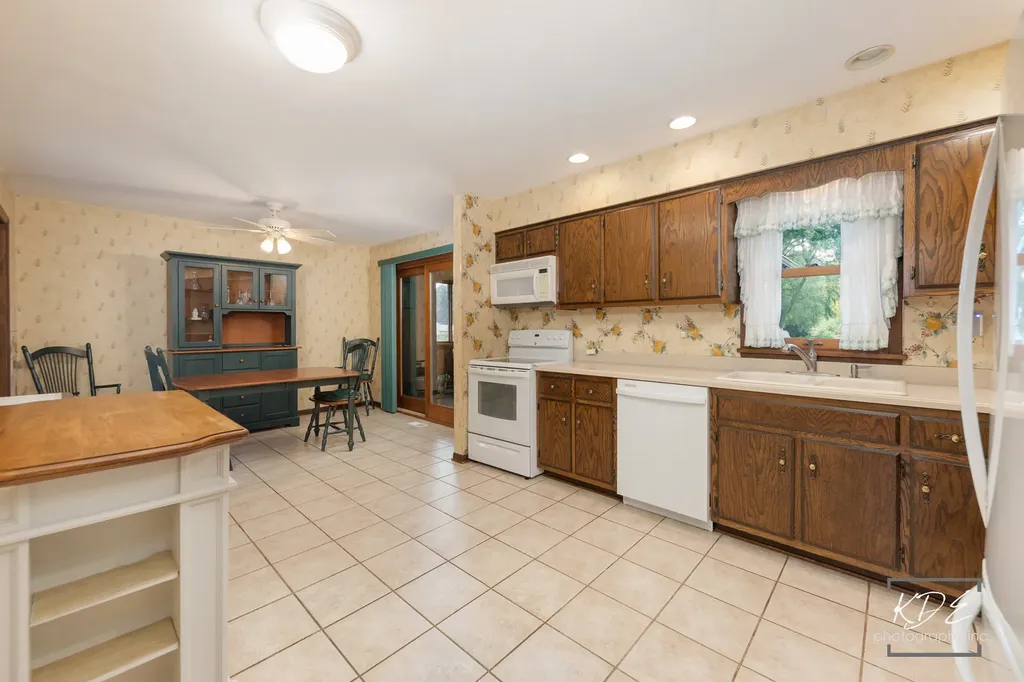 29W303 Hartman Drive Naperville IL 60564