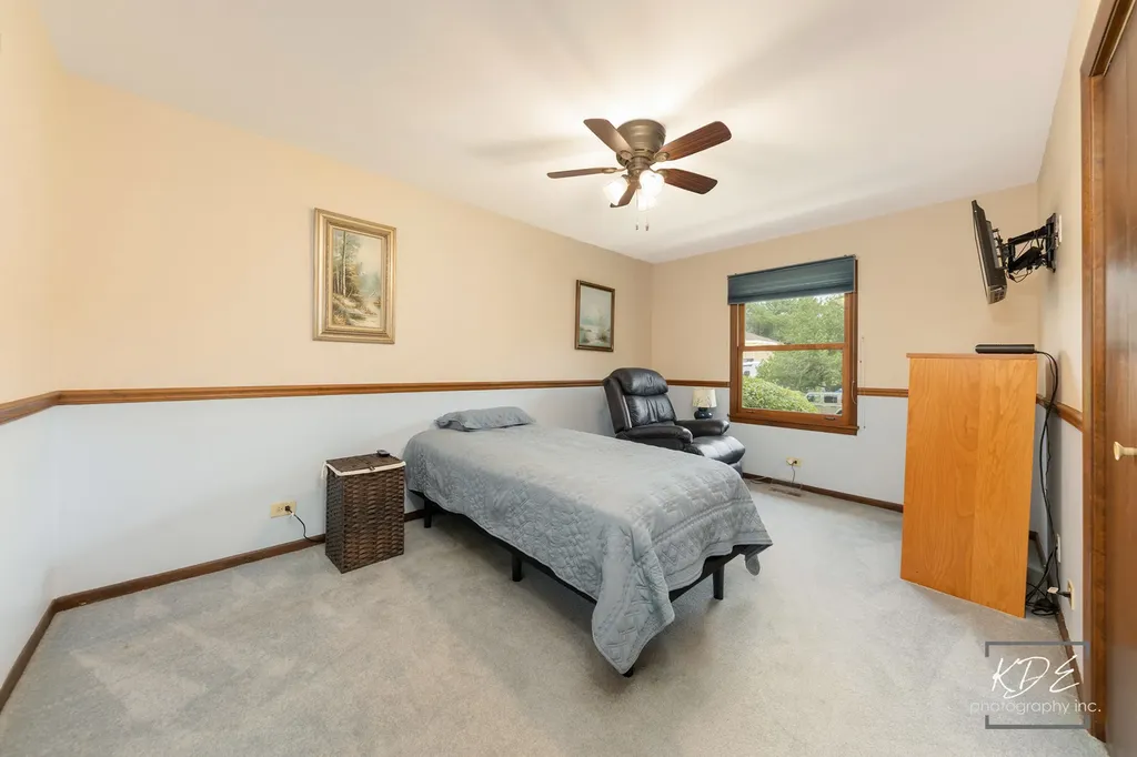 29W303 Hartman Drive Naperville IL 60564