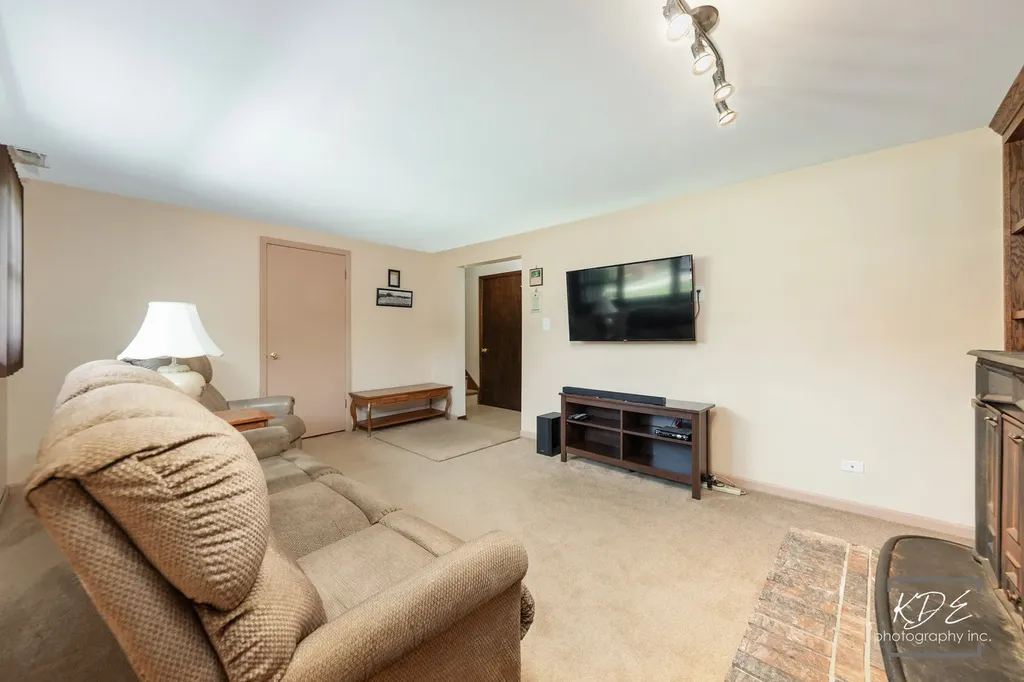 29W303 Hartman Drive Naperville IL 60564