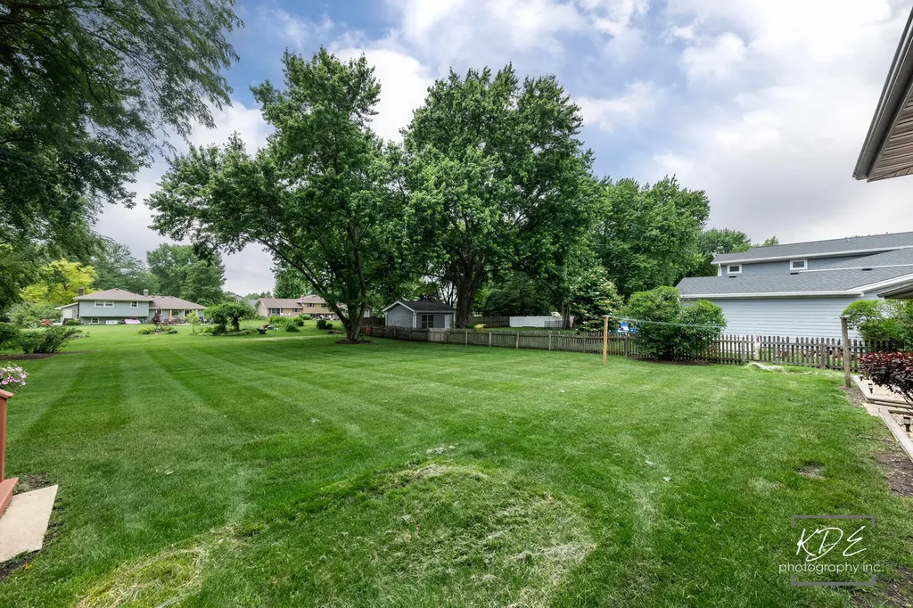 29W303 Hartman Drive Naperville IL 60564