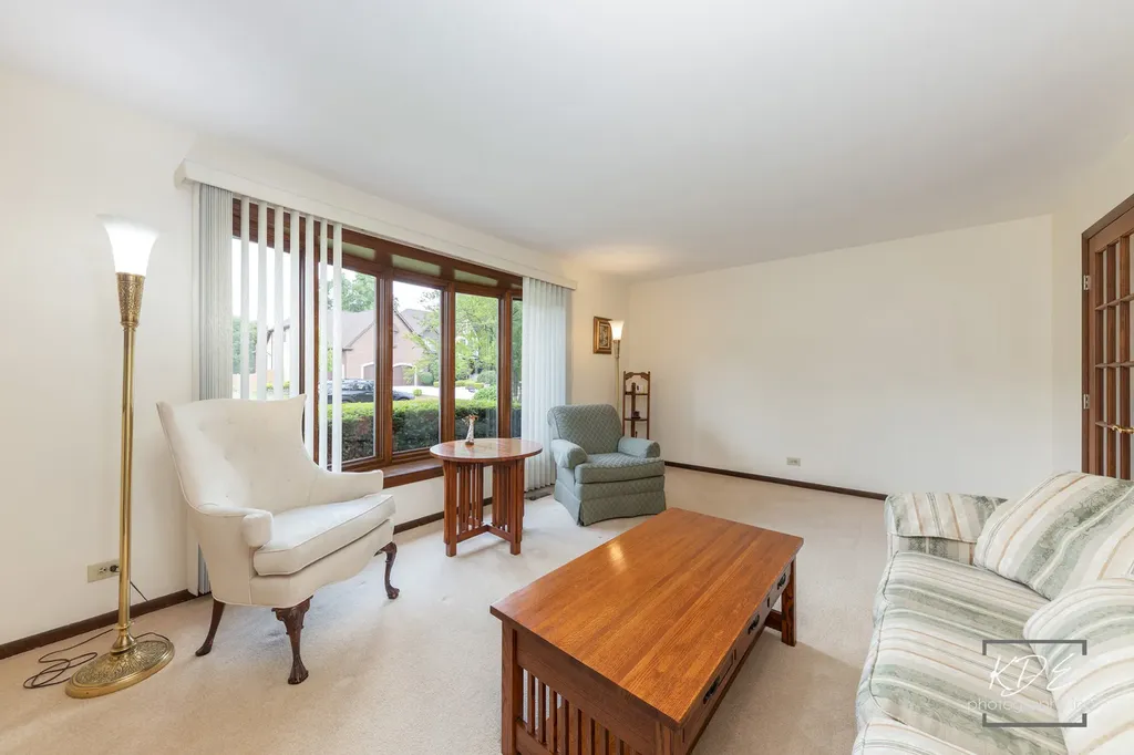 29W303 Hartman Drive Naperville IL 60564