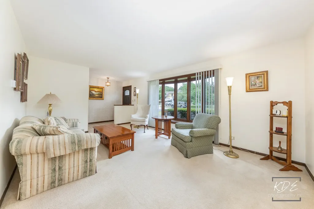 29W303 Hartman Drive Naperville IL 60564