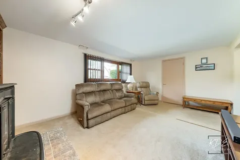 29W303 Hartman Drive Naperville IL 60564