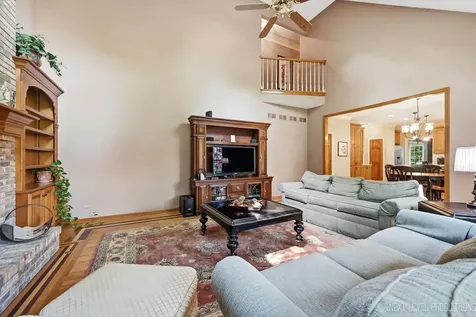 1002 Stonehedge Road St. Charles IL 60174