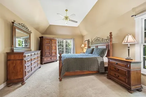 1002 Stonehedge Road St. Charles IL 60174
