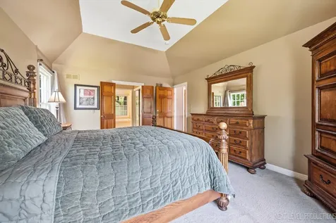 1002 Stonehedge Road St. Charles IL 60174
