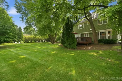 1002 Stonehedge Road St. Charles IL 60174