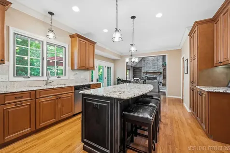 1002 Stonehedge Road St. Charles IL 60174