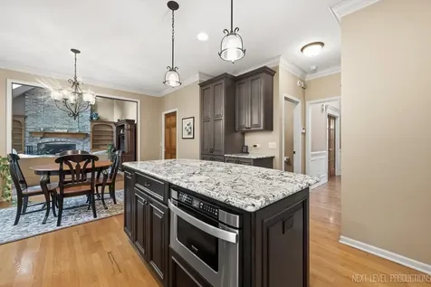 1002 Stonehedge Road St. Charles IL 60174