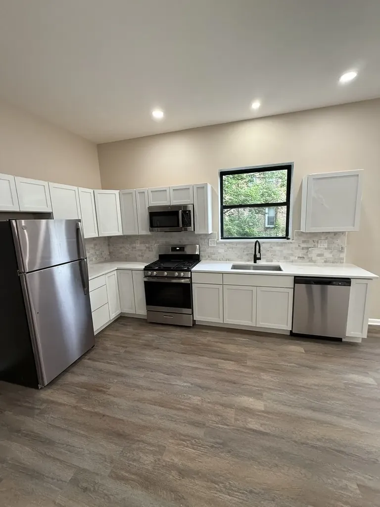 5245 South Racine Avenue Chicago IL 60609
