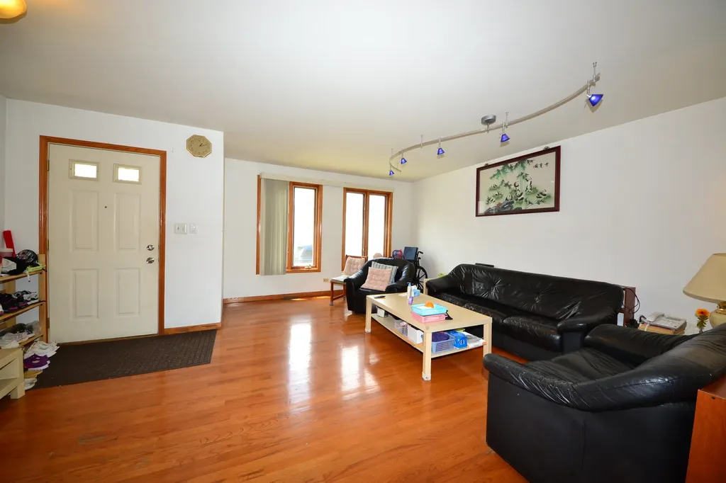 2823 South Farrell Street Chicago IL 60608