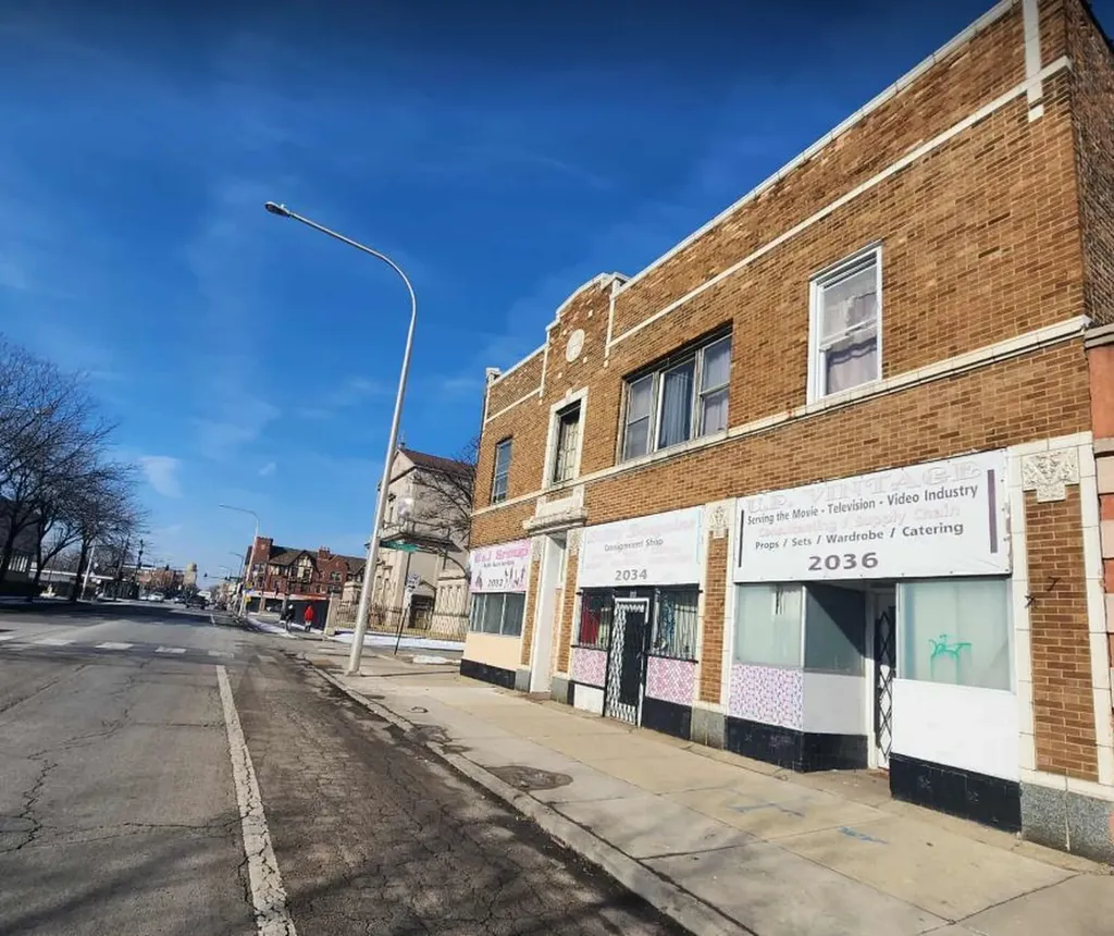 2032 East 79th Street Chicago IL 60649