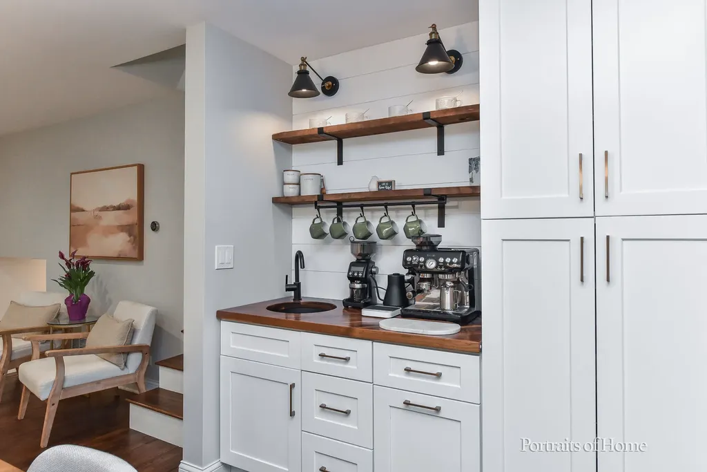 30W172 Claymore Lane Naperville IL 60563