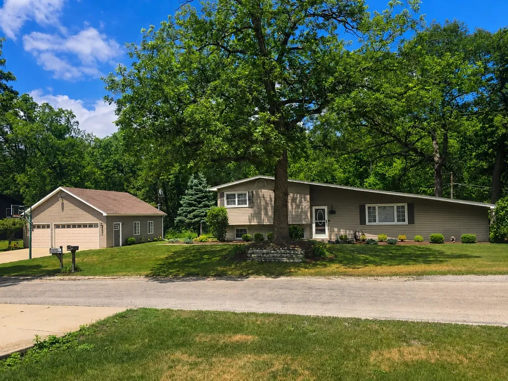 4623 West Nancy Drive Kankakee IL 60901