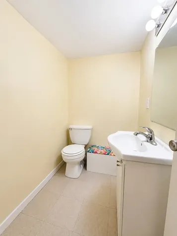 325 Camlin Avenue Rockford IL 61103