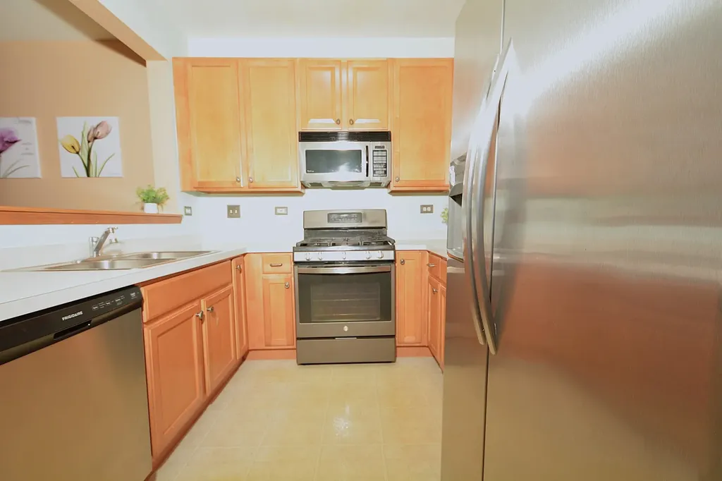 2460 Georgetown Circle Aurora IL 60503