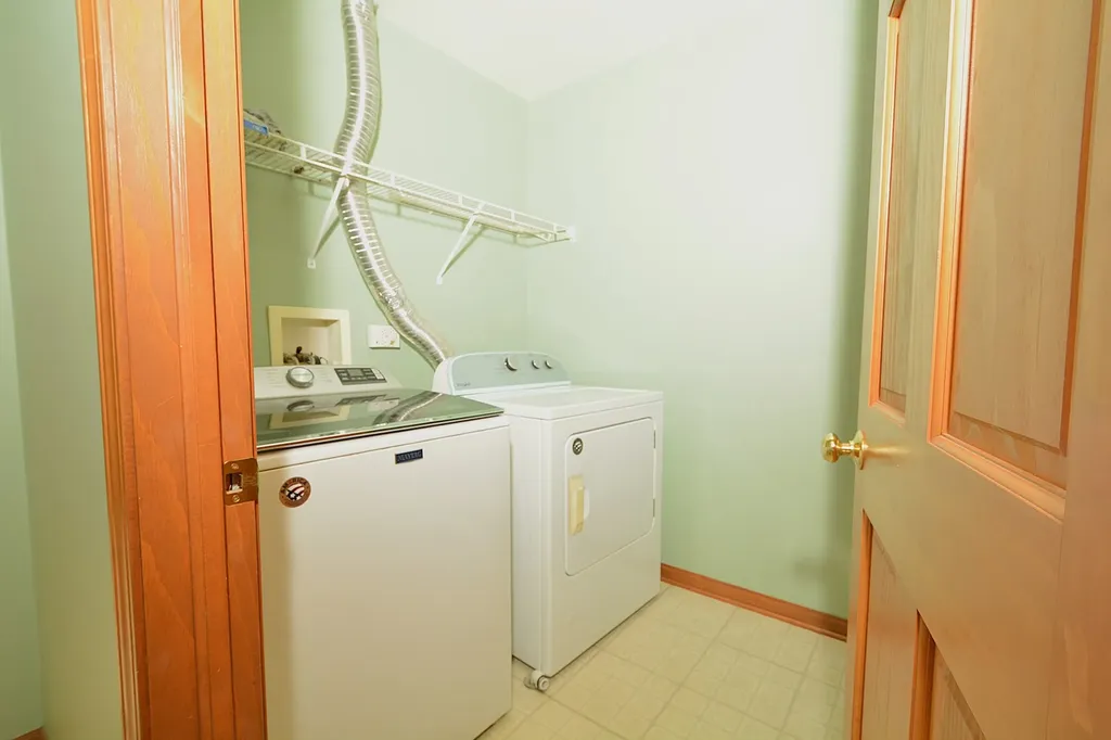 2460 Georgetown Circle Aurora IL 60503
