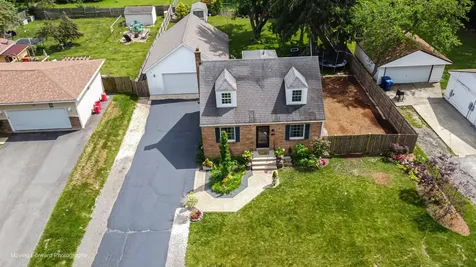 2211 North Bonnie Brook Lane Waukegan IL 60087