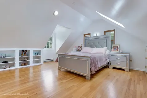 2211 North Bonnie Brook Lane Waukegan IL 60087