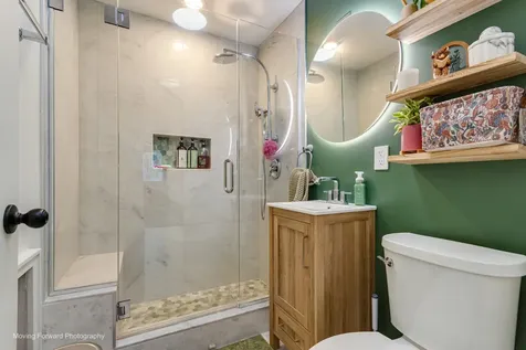 2211 North Bonnie Brook Lane Waukegan IL 60087