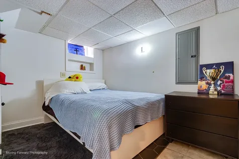 2211 North Bonnie Brook Lane Waukegan IL 60087