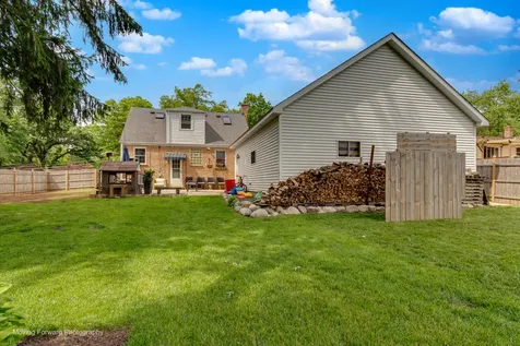 2211 North Bonnie Brook Lane Waukegan IL 60087