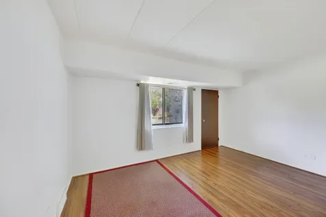 3237 South Manor Drive Lansing IL 60438