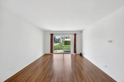 3237 South Manor Drive Lansing IL 60438